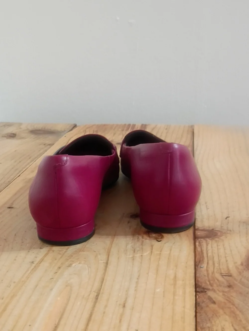 Clarks Red Leather Pointed Toe Slip On Flats Size 7